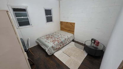 Room for rent in Sunnyside