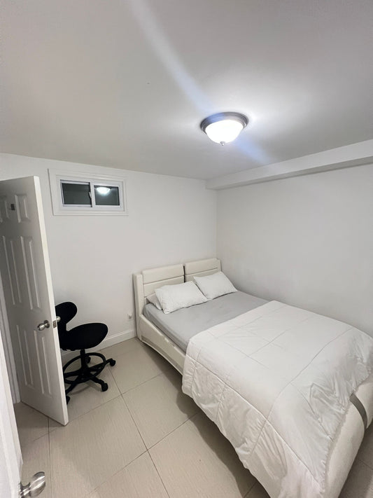 Private Room in Flushing!