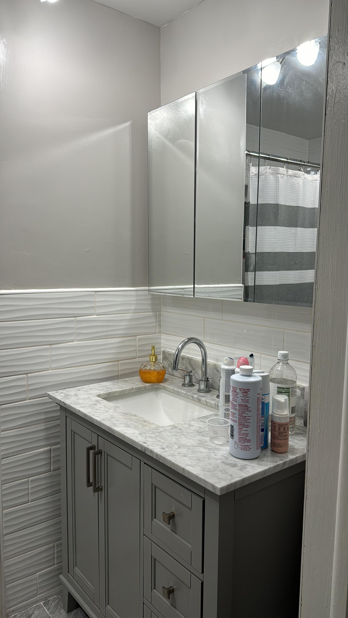 Spacious and Bright Room in Middle Village – Perfect for You! 🌟