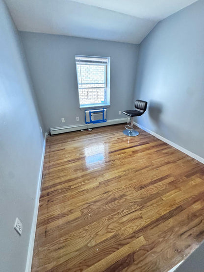 Se renta habitación privada en Maspeth!