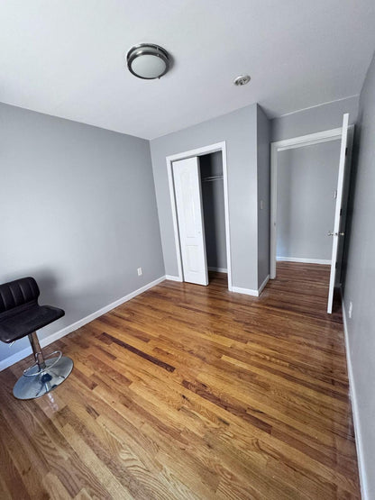 Se renta habitación privada en Maspeth!