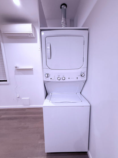 Room for rent with private bathroom and laundry — Only one woman lives in the apartment.