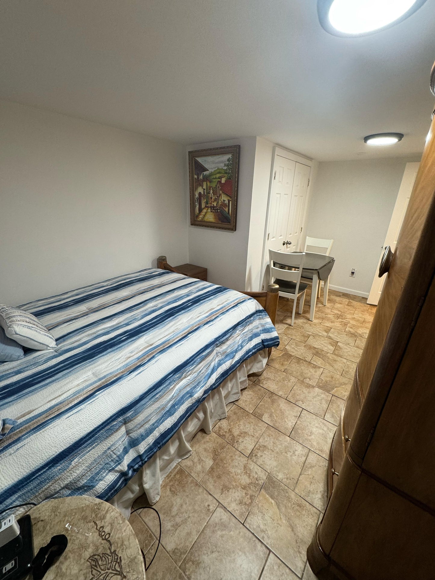 Private Room for rent in City Island!