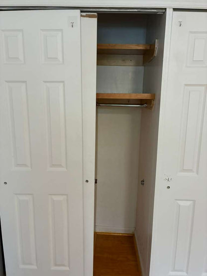 Giant Room in a Peaceful Area – Easy to Rent