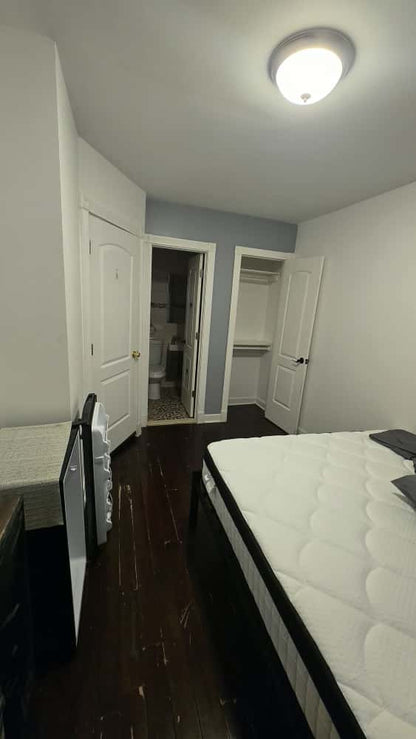 Private Room in College Point with Flexible Deposit and Utilities Included – Ideal for One Person
