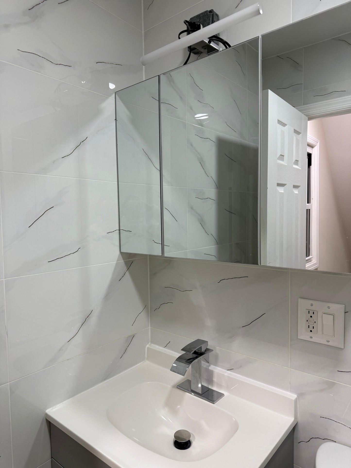 Room  in a very tradable flushing area, newly renovated apartment