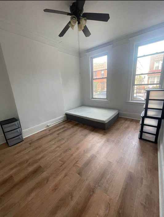Habitación privada en renta en Astoria!