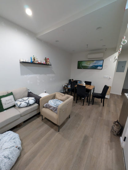 Habitación grande amoblada